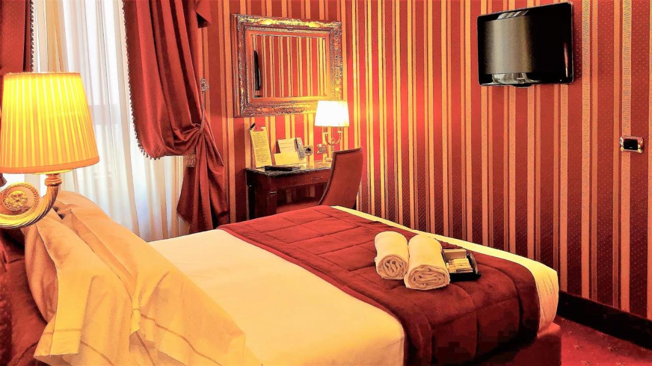 Hotel Manfredi Suite In Рим Экстерьер фото